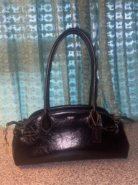Coach Empire 34